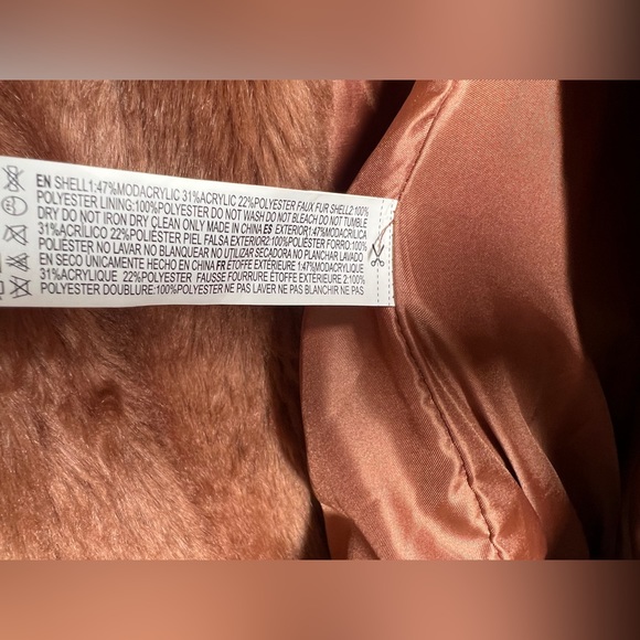 2 brand new fur jackets ! One fur vest & one long sleeve ! - Picture 6 of 9